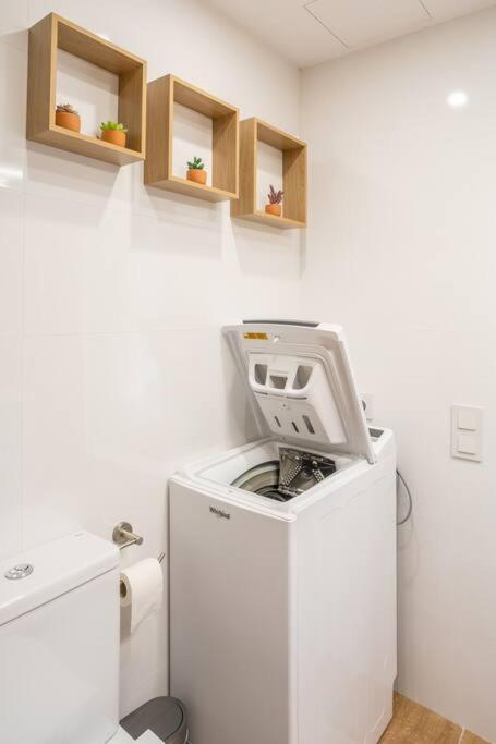 Sea View, Pool, Free Parking, Wifi, Port Aventura Appartement Salou Buitenkant foto